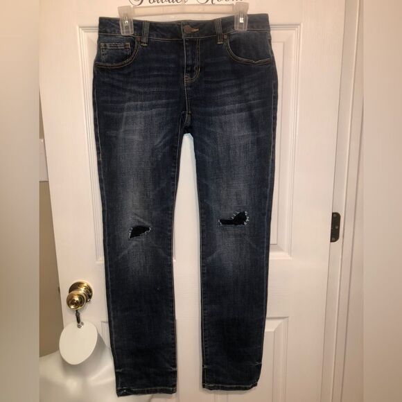 Cabi Size 4 Slim Boyfriend Patchwork Distressed Jean #5695 - Picture 1 of 11